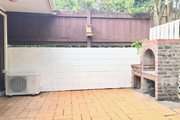 Photo of property in 1/789 Beach Road, Browns Bay, Auckland, 0630