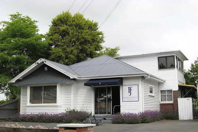 Photo of property in 135 Clyde Road, Burnside, Christchurch, 8053