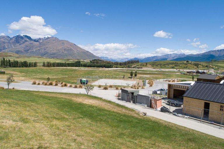 Photo of property in 46 Cunninghams Drive, Jacks Point, Queenstown, 9371