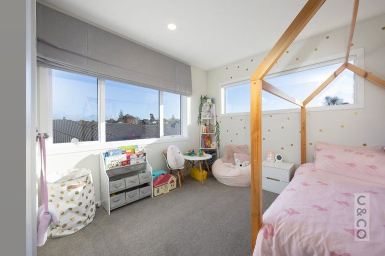 Photo of property in 11 Kahika Grove, Huapai, Kumeu, 0810