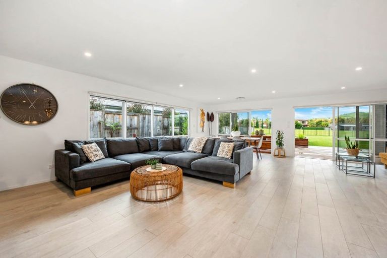 Photo of property in 69 Montgomery Crescent, Kinloch, Taupo, 3377