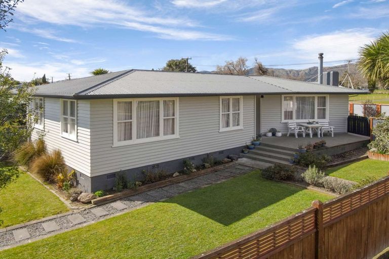 Photo of property in 37 Grey Street, Shannon, 4821