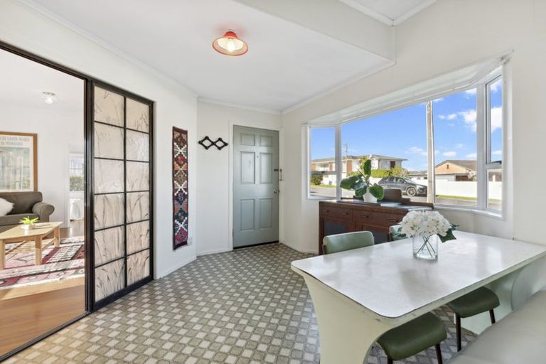 Photo of property in 1/5 Argyle Terrace, Milford, Auckland, 0620