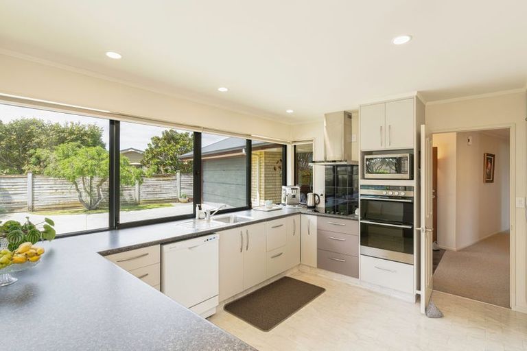 Photo of property in 12 Corfe Castle Lane, Levin, 5510