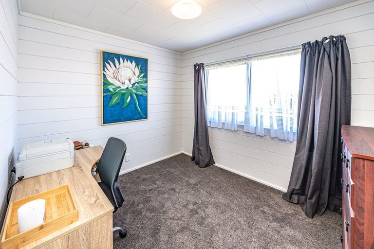 Photo of property in 110 Hinau Street, Castlecliff, Whanganui, 4501