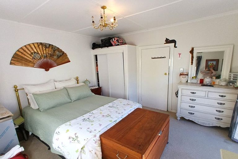 Photo of property in 44 Adderley Street, Westport, 7825