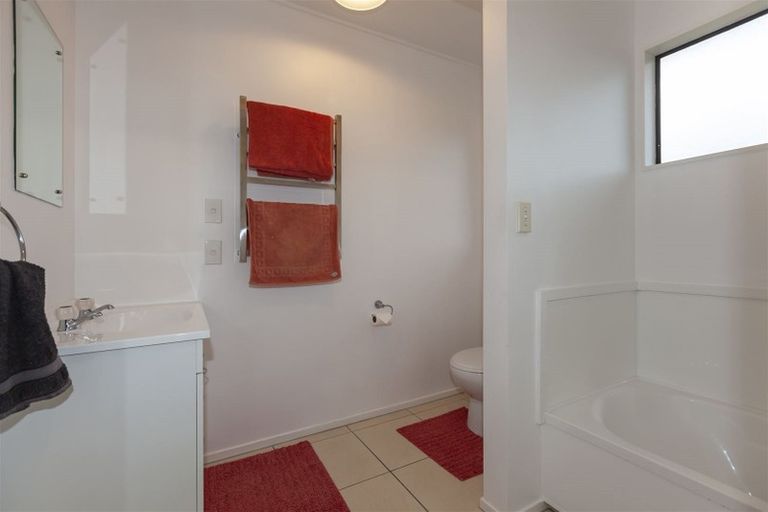 Photo of property in 31 Linwood Drive, Paraparaumu, 5032