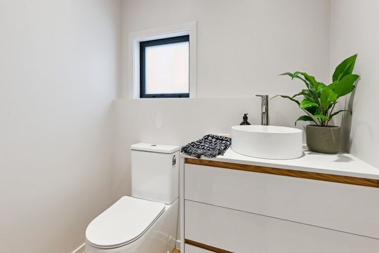 Photo of property in 365b Karori Road, Karori, Wellington, 6012