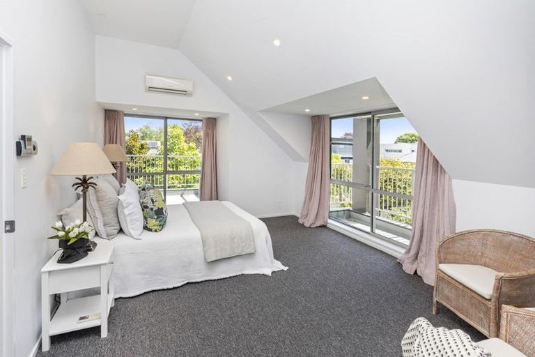 Photo of property in 17 Helmores Lane, Merivale, Christchurch, 8014