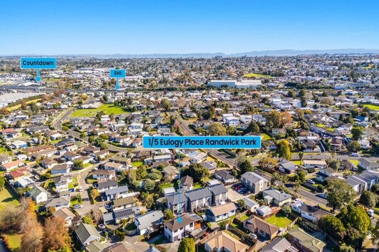 Photo of property in 1/5 Eulogy Place, Randwick Park, Auckland, 2105