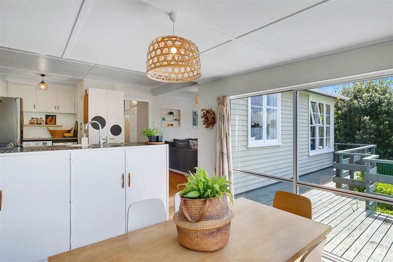 Photo of property in 114 Rawhiti Road, Pukerua Bay, 5026