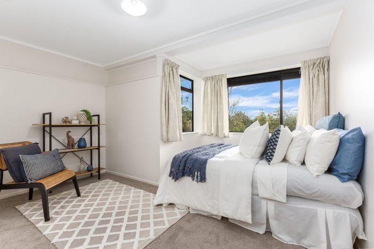 Photo of property in 5 Furneaux Grove, Whitby, Porirua, 5024