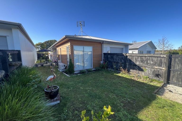 Photo of property in 41 Regiment Road, Papakura, 2110