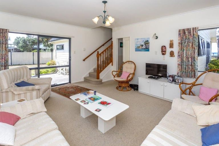 Photo of property in 9 Courtney Place, Pauanui, Hikuai, 3579