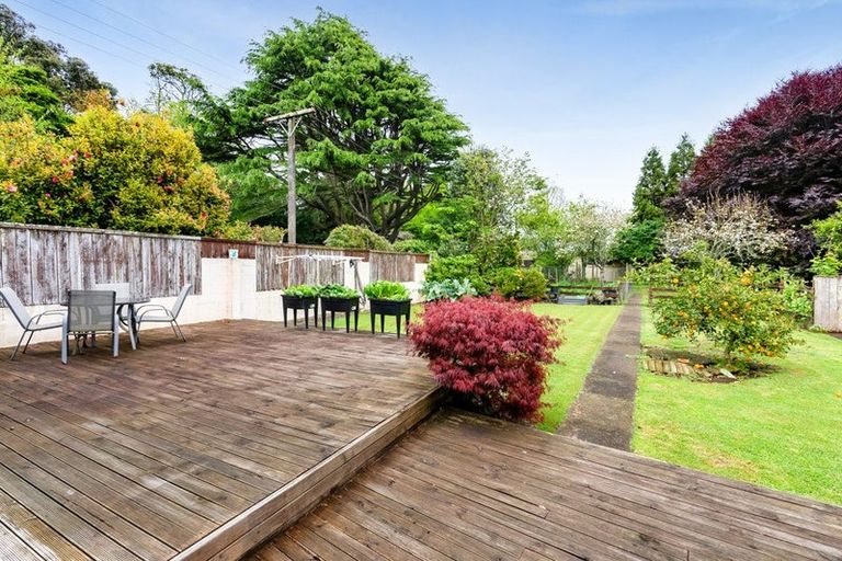 Photo of property in 116 Paraite Road, Paraite, New Plymouth, 4373