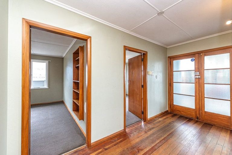Photo of property in 3 Jackson Street, College Estate, Whanganui, 4500