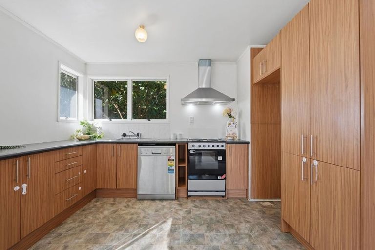 Photo of property in 4 Redwing Street, Browns Bay, Auckland, 0630