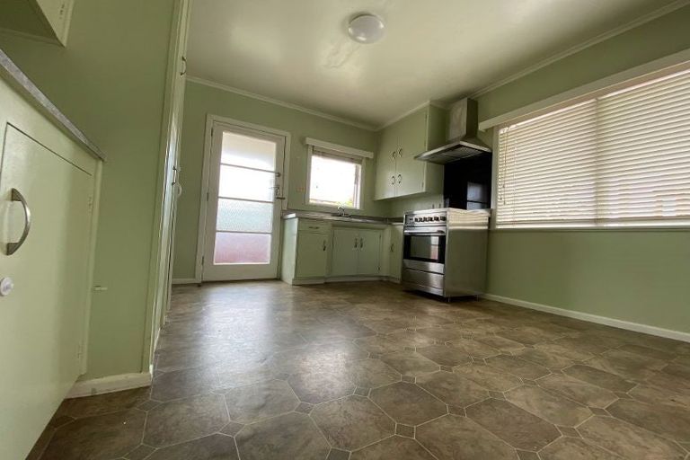 Photo of property in 5/134 Onewa Road, Northcote, Auckland, 0627