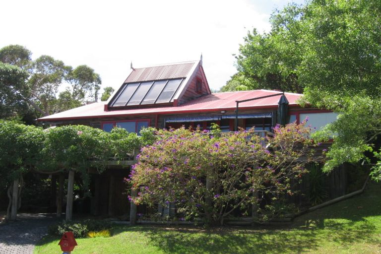 Photo of property in 29 Brigantine Drive, Beach Haven, Auckland, 0626