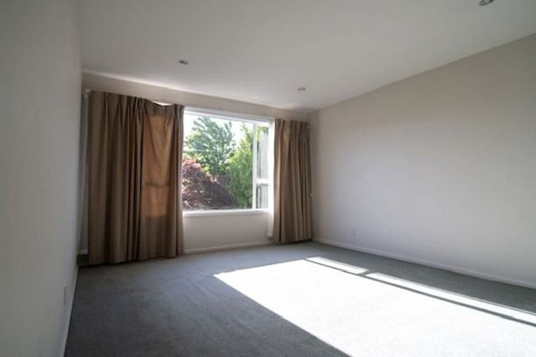 Photo of property in 7 Ilkley Place, Ilam, Christchurch, 8041