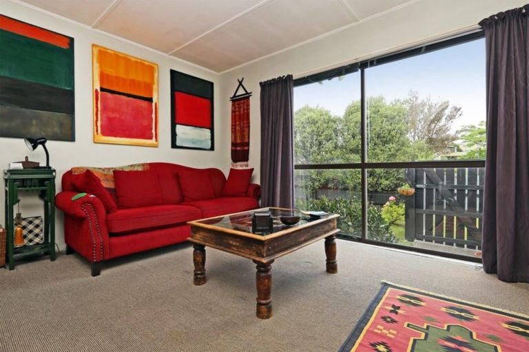 Photo of property in 32 Rata Street, Taradale, Napier, 4112