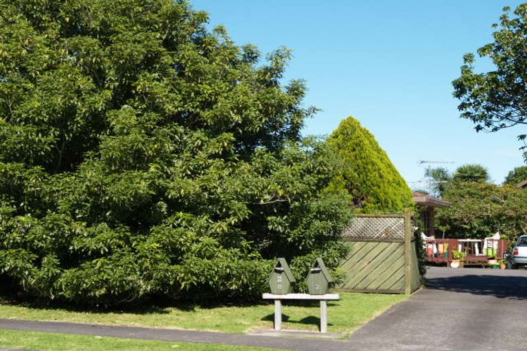 Photo of property in 6 Orangewood Drive, Northpark, Auckland, 2013