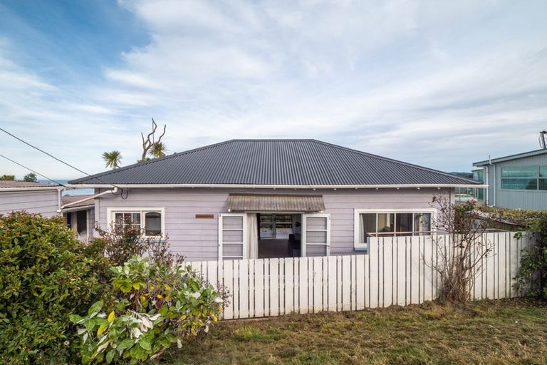 Photo of property in 43 Seaview Road, Brighton, Dunedin, 9035