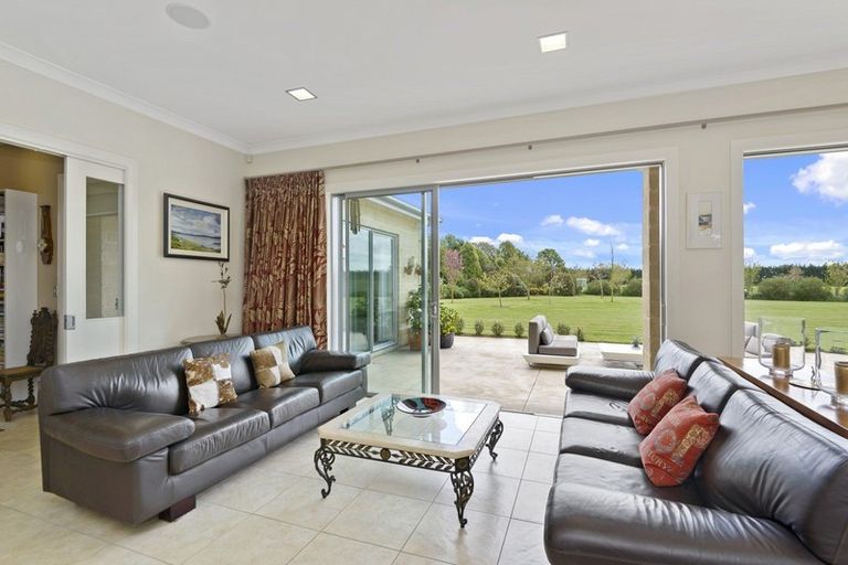 Photo of property in 1344 Poyntzs Road, West Eyreton, Rangiora, 7475