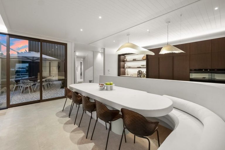 Photo of property in 366 Frankley Road, Ferndale, New Plymouth, 4310