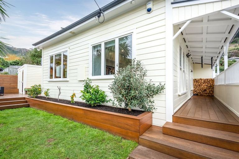 Photo of property in 4 Ripon Street, Lyttelton, 8082