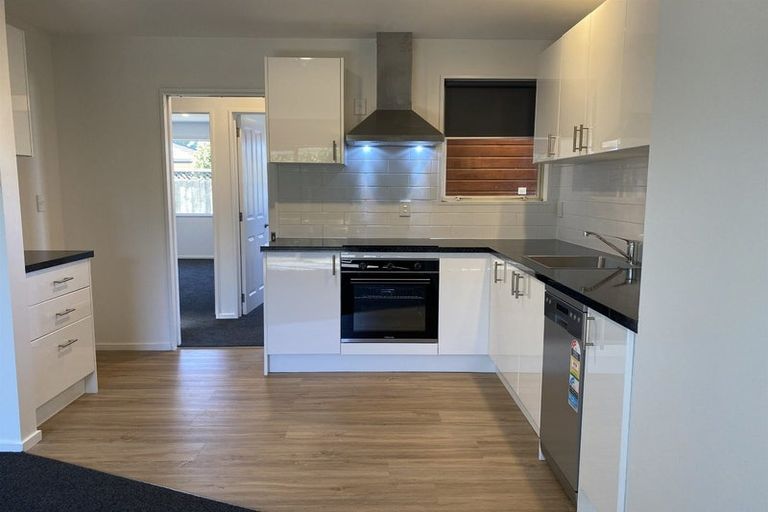 Photo of property in 92 Peverel Street, Riccarton, Christchurch, 8041