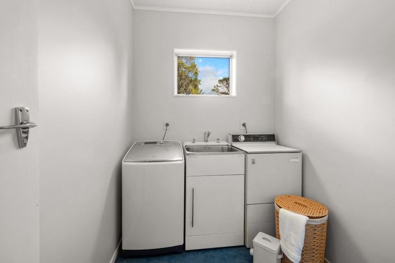 Photo of property in 3b Hunter Place, Merrilands, New Plymouth, 4312