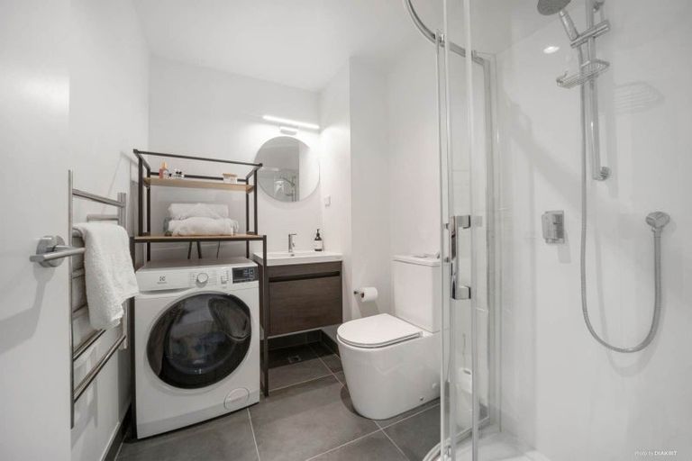 Photo of property in 3/2 Sioux Road, Hobsonville, Auckland, 0616