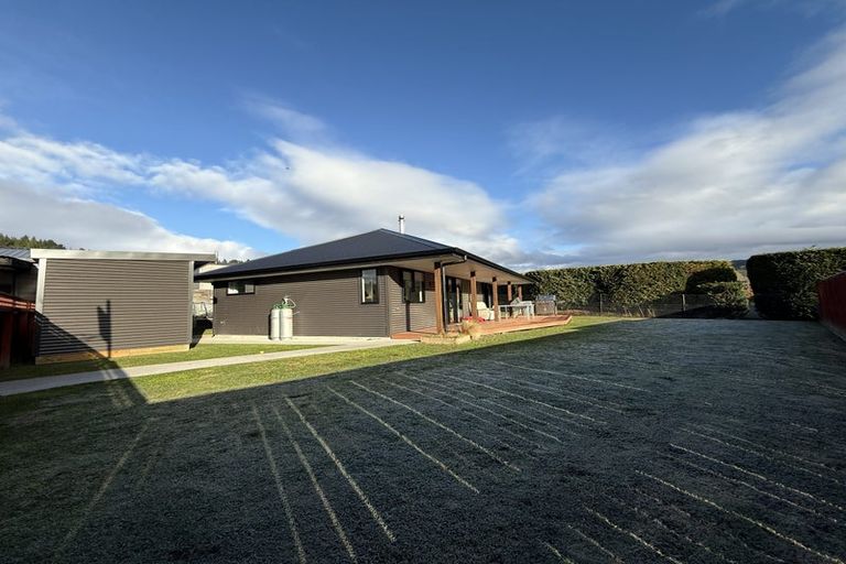 Photo of property in Luggate Park, 6 Cooper Crescent, Luggate, Cromwell, 9383