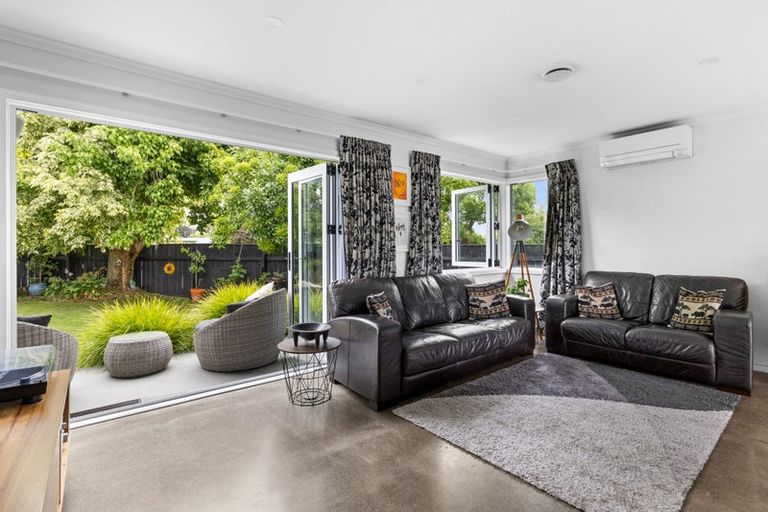 Photo of property in 39 Upham Street, Havelock North, 4130