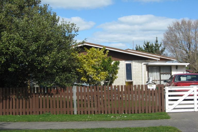 Photo of property in 21c Flower Street, Bulls, 4818