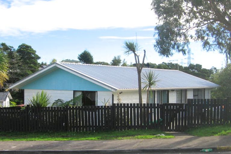 Photo of property in 25 Lilburn Crescent, Massey, Auckland, 0614