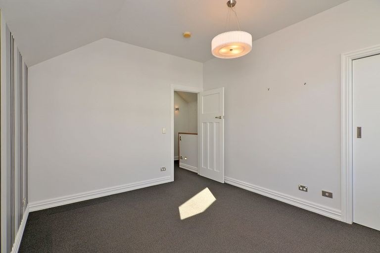 Photo of property in 63 Brougham Street, Mount Victoria, Wellington, 6011