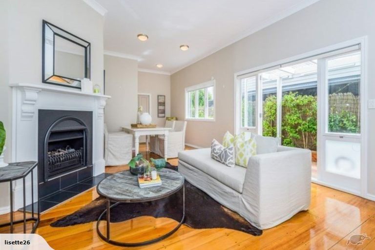 Photo of property in 34 Mozeley Avenue, Devonport, Auckland, 0624