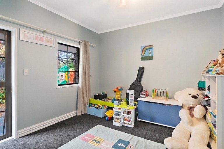 Photo of property in 125 Grahams Road, Burnside, Christchurch, 8053