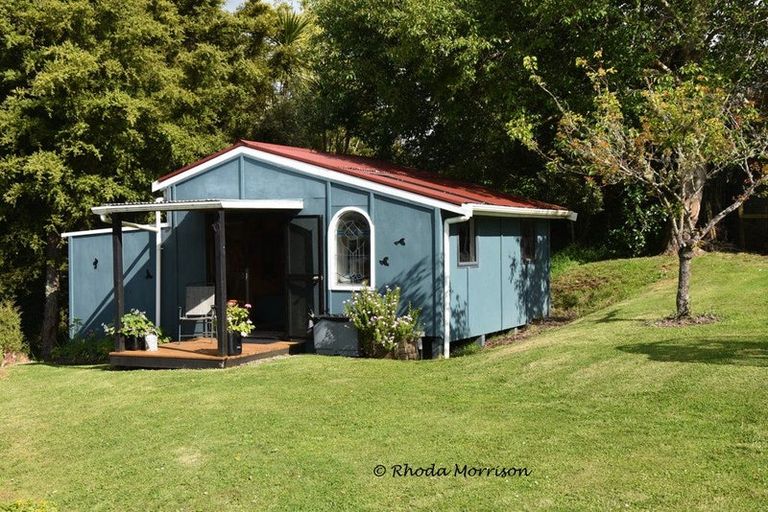 Photo of property in 43 Pahi Road, Paparoa, 0571