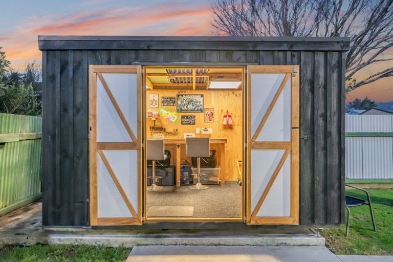 Photo of property in 132a Martin Street, Wallaceville, Upper Hutt, 5018