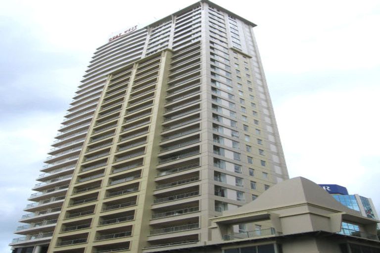 Photo of property in Quay West Apartments, 2107/8 Albert Street, Auckland Central, Auckland, 1010