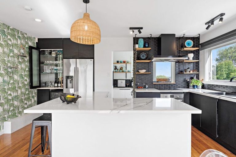 Photo of property in 17 Hillcrest Grove, Hillpark, Auckland, 2102