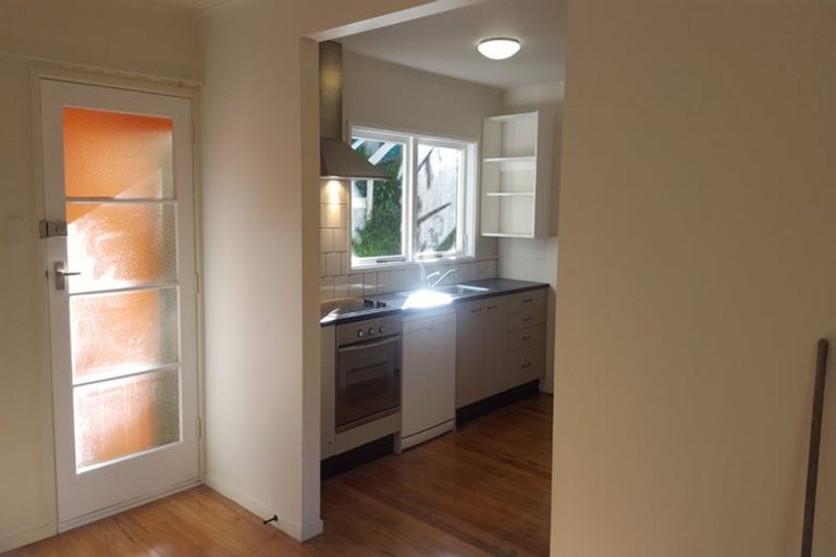 Photo of property in 2/9 Ngaio Gorge Road, Ngaio, Wellington, 6035