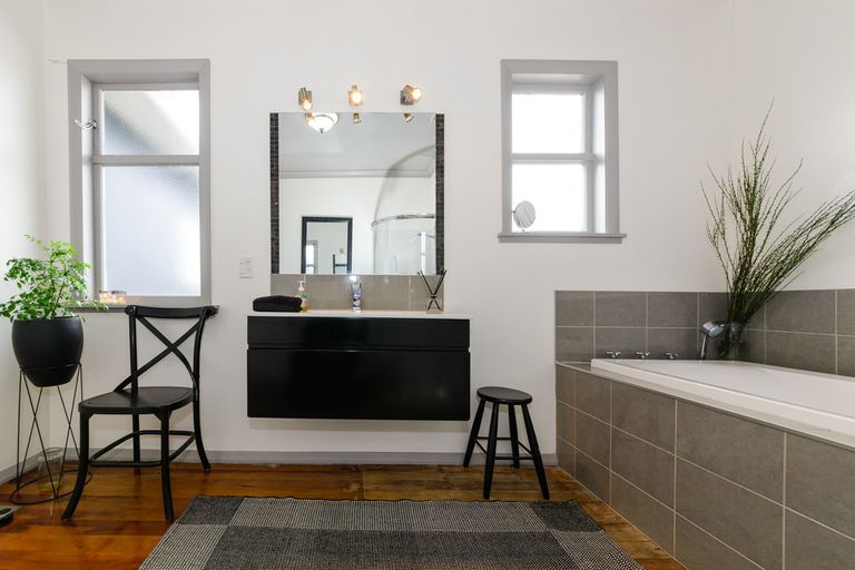 Photo of property in 89 Churchill Avenue, Hokowhitu, Palmerston North, 4410