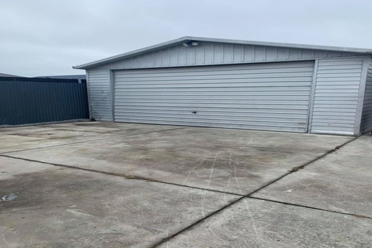 Photo of property in 61 Palmers Road, New Brighton, Christchurch, 8083