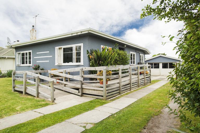 Photo of property in 14 Muir Street, Te Hapara, Gisborne, 4010