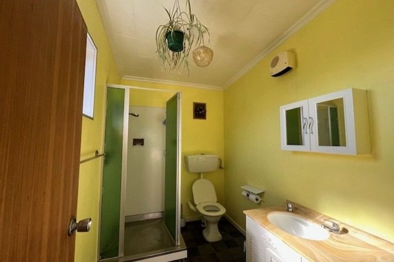 Photo of property in 8 Kimberley Grove, Westbrook, Palmerston North, 4412