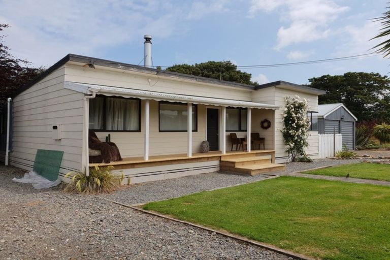 Photo of property in 12 Walker Street, Riverton/aparima, Riverton, 9822